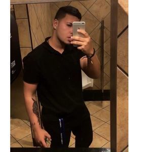 Meet your Posher, Luis a.